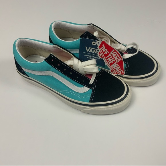 Vans OLD SKOOL Unisex Sneakers Round Toes Athletic Trainers 6 Woman / 4.5 Men - Picture 11 of 11